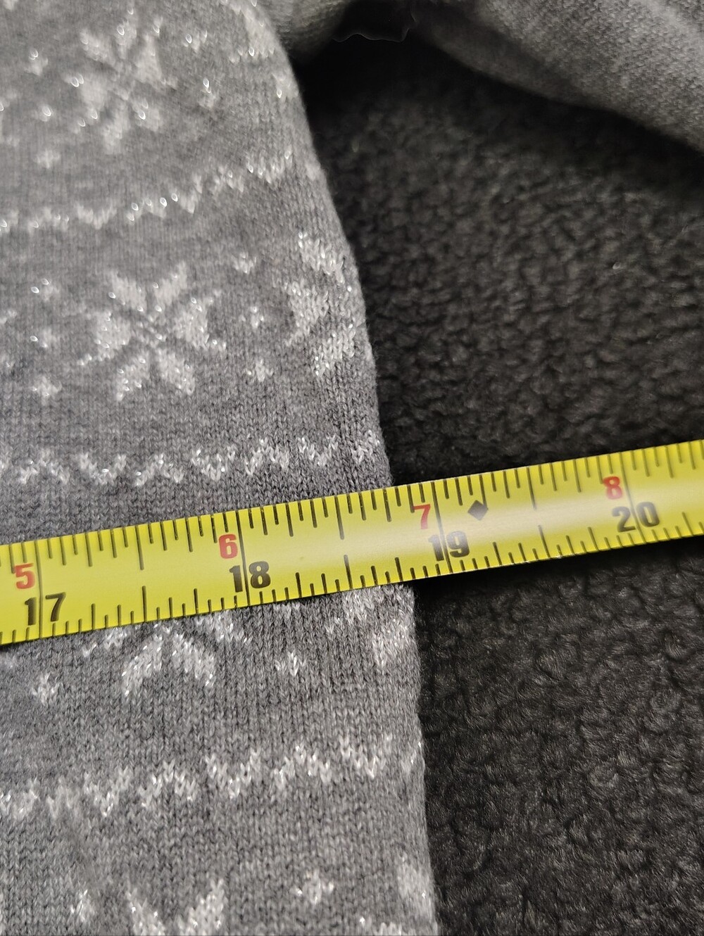 Nautica Jeans Gray Sparkle Snowflake Long Sleeve V Neck Sweater Women's Medium - Picture 8 of 10
